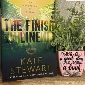 The Finish Line by Kate Stewart - Hardcover